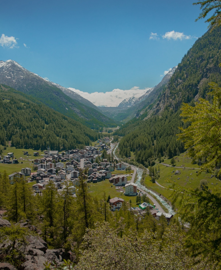 Tal mit Bergblick